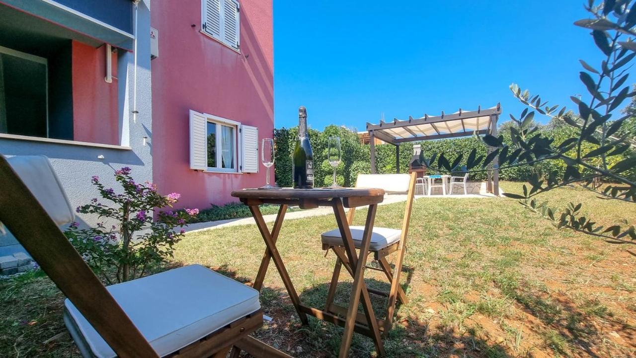 Lea Lejlighed Novigrad Istria Eksteriør billede